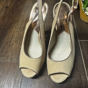 Michael Kors Beige Slingback Heels